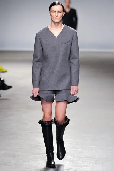 Look 15